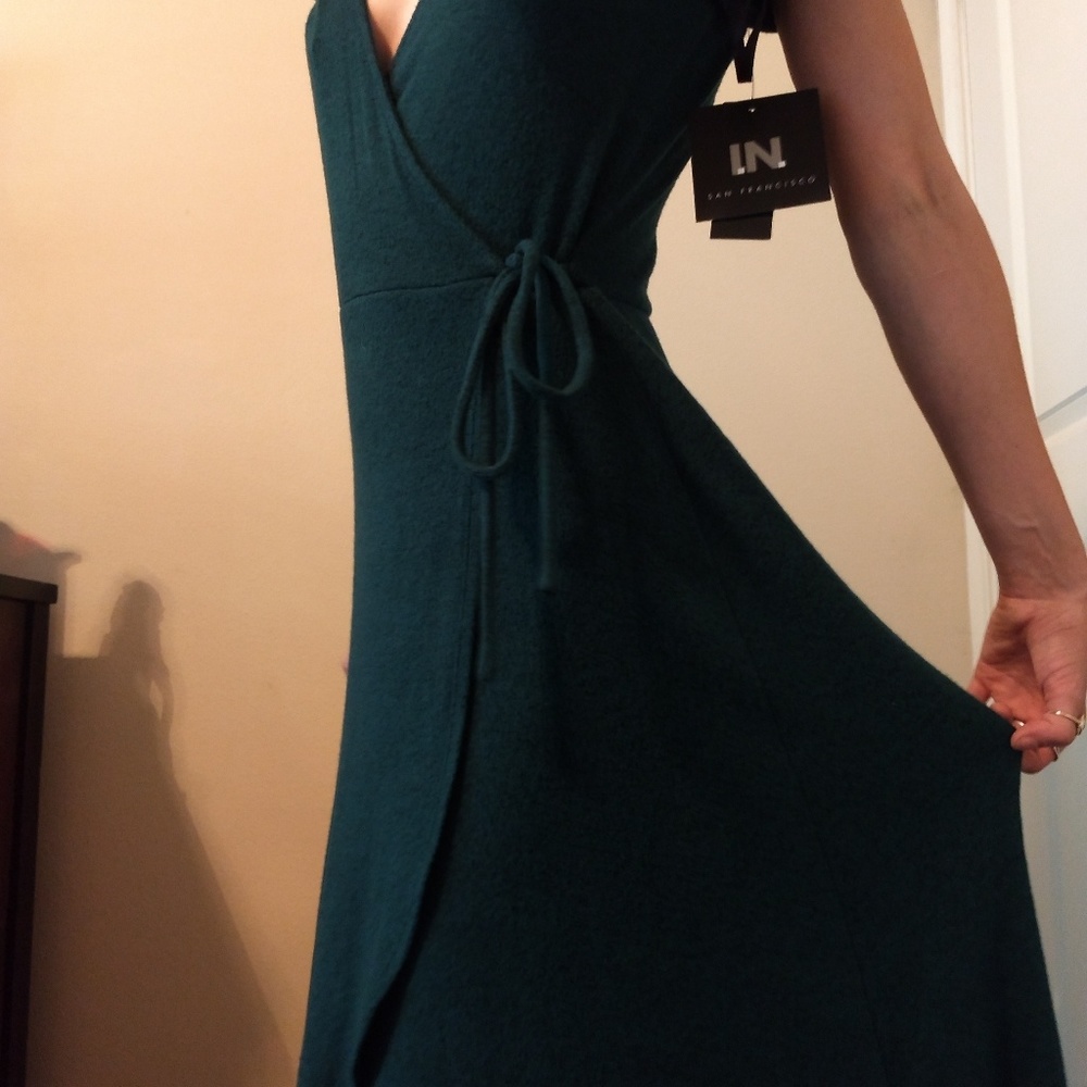Green dress - Picture 2 of 2